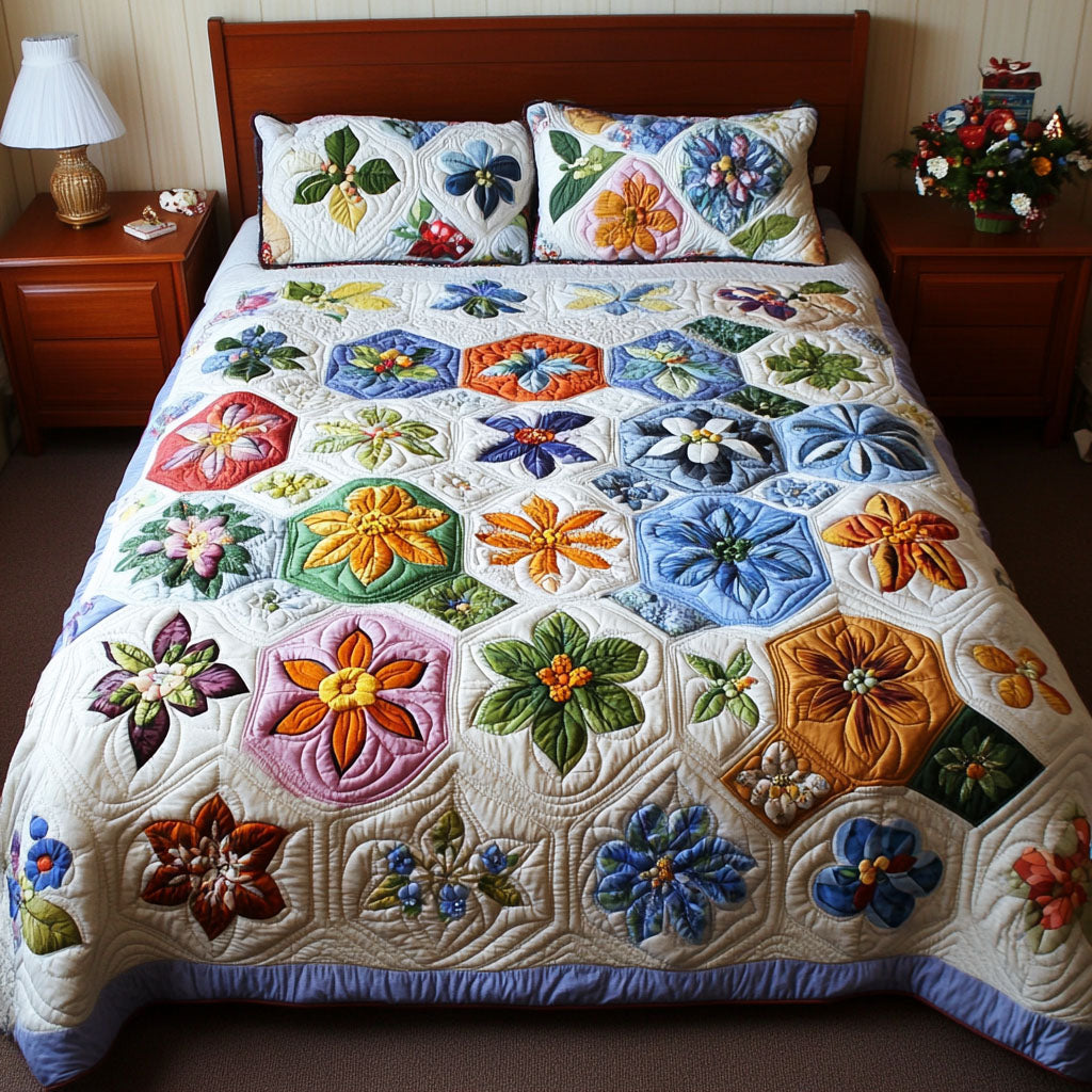 BloomTwilight 3-Piece Quilted Bedding Set - Single (59" x 70")