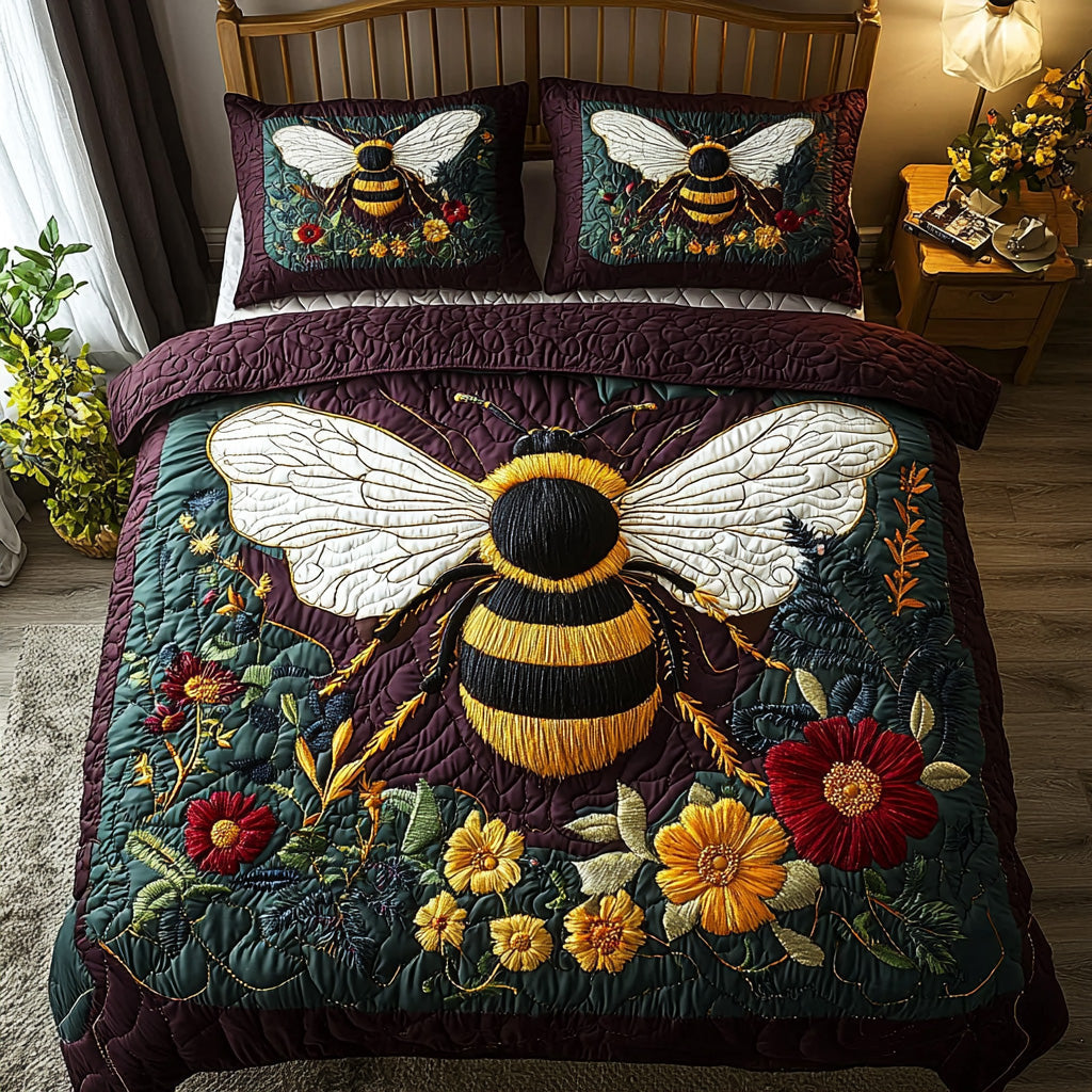 Buzzing Petals 3-Piece Quilted Bedding Set - Single (59" x 70")