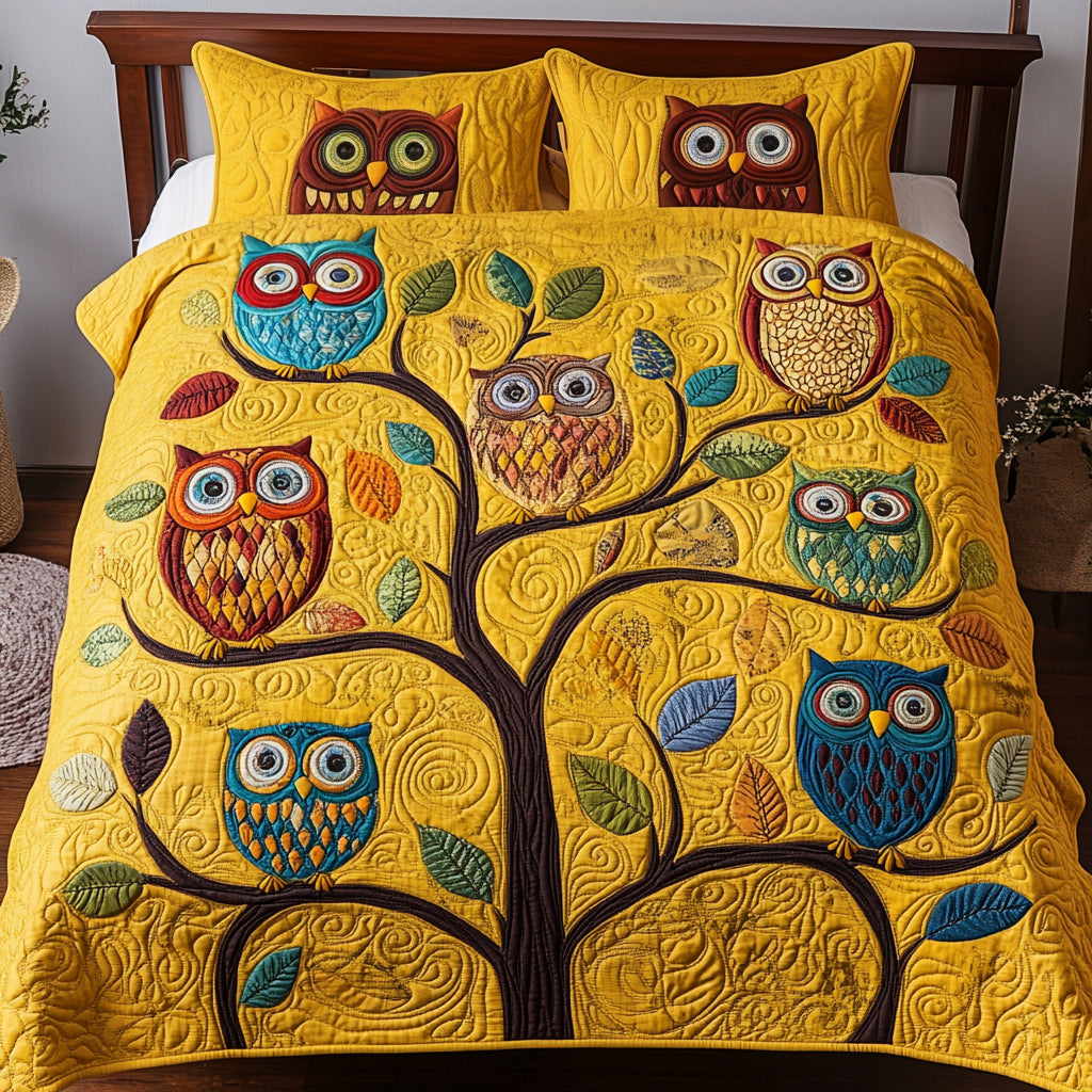 Cozy Owls 3-Piece Quilted Bedding Set - Single (59" x 70")