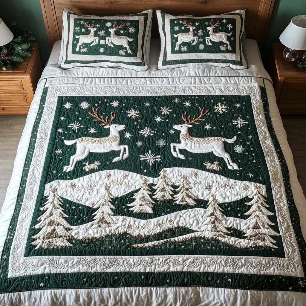 Enchanted Reindeer 3-Piece Quilted Bedding Set - Single (59" x 70")