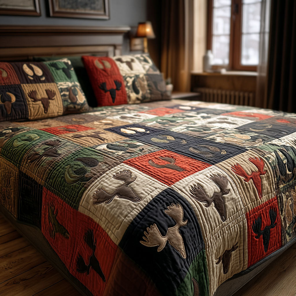 Rustic Antler Mosaic 3-Piece Quilted Bedding Set - Single (59" x 70")