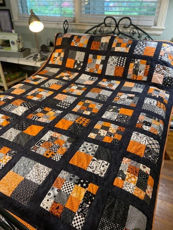 Spooky Ghost Quilted Blanket - Throw (55" x 60")