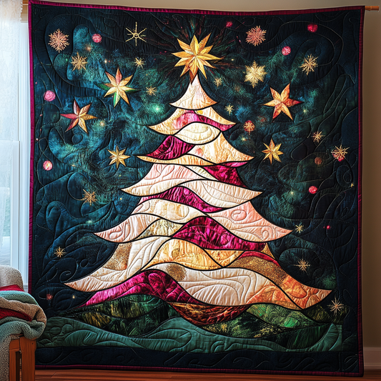 Gleaming Christmas Tree Quilted Blanket - Baby (30" x 40")