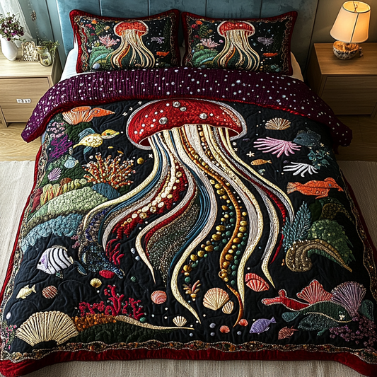Mystic Medusa 3-Piece Quilted Bedding Set - Single (59" x 70")