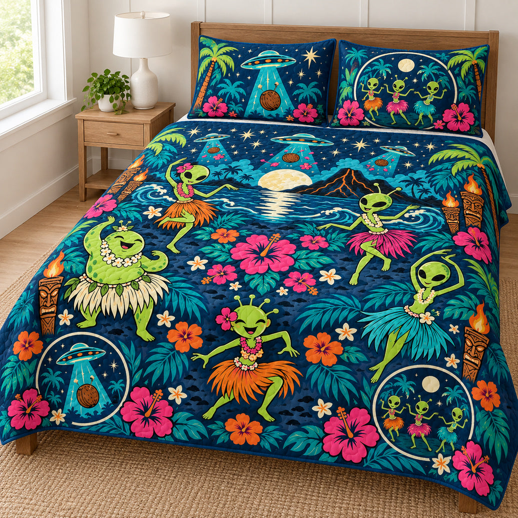 Moonbeam Luau Visitors Bedding Set