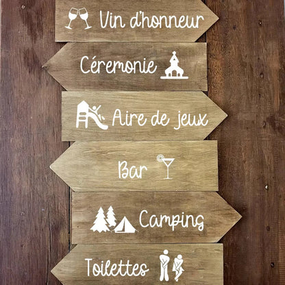 Personalized French wedding directional vinyl sticker in black, shown on welcome sign board display.