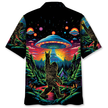 Alien Bigfoot Hawaiian Shirt - M - hawaiian shirt