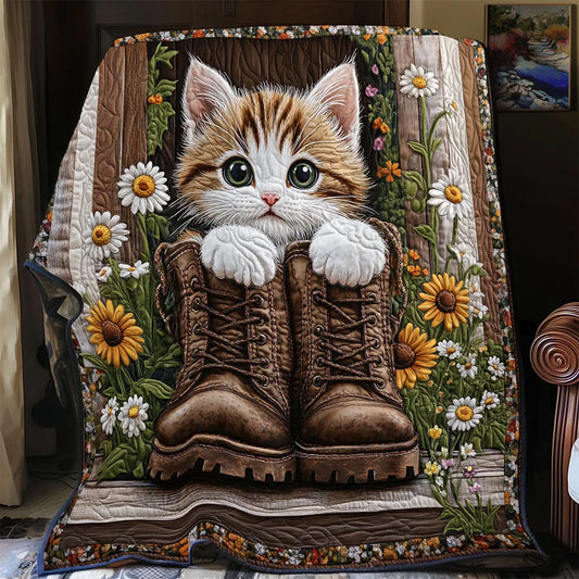 Boot And Kitten Quilt Blanket