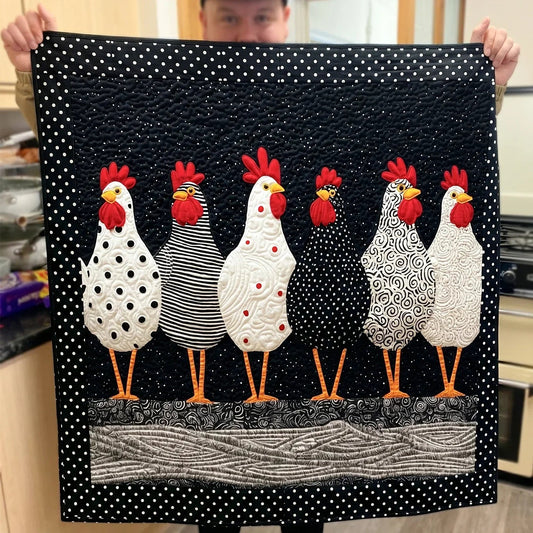 Classic Hen Quilt Blanket - Quilted Blanket by OtterMia