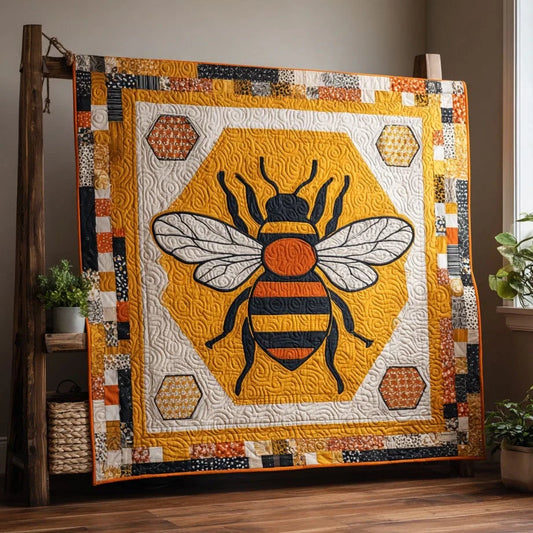 Cozy Bee Honeycomb Quilt Blanket