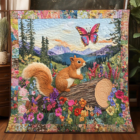 Curious Squirrel Quilt Blanket