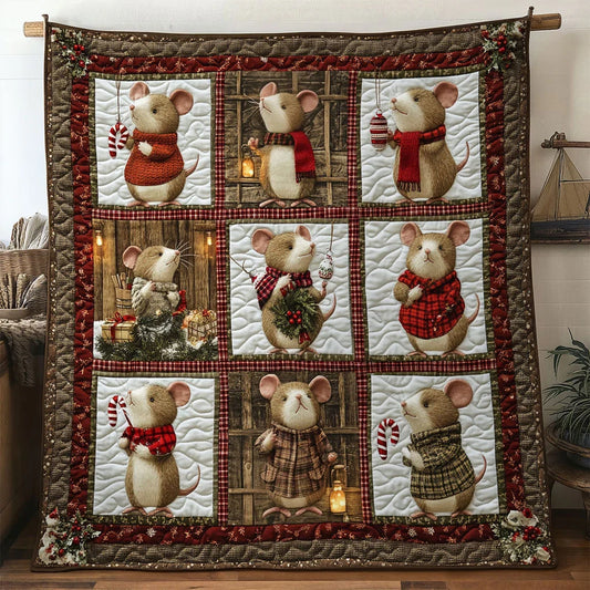 Holly Choir Mouse Quilt Blanket