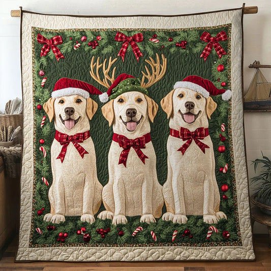 Labrador Christmas Hug Quilt Blanket