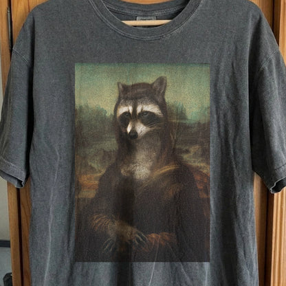Mona Lisa Raccoon Shirt – Classic Art Parody Tee, funny meme tee gift