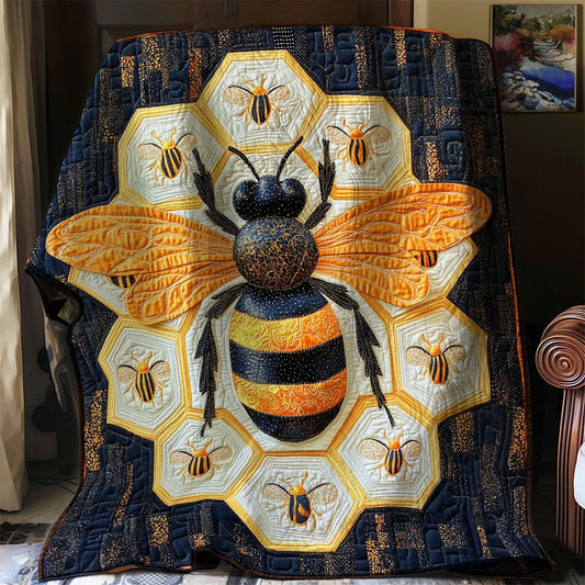 Old-World Bee Quilt Blanket