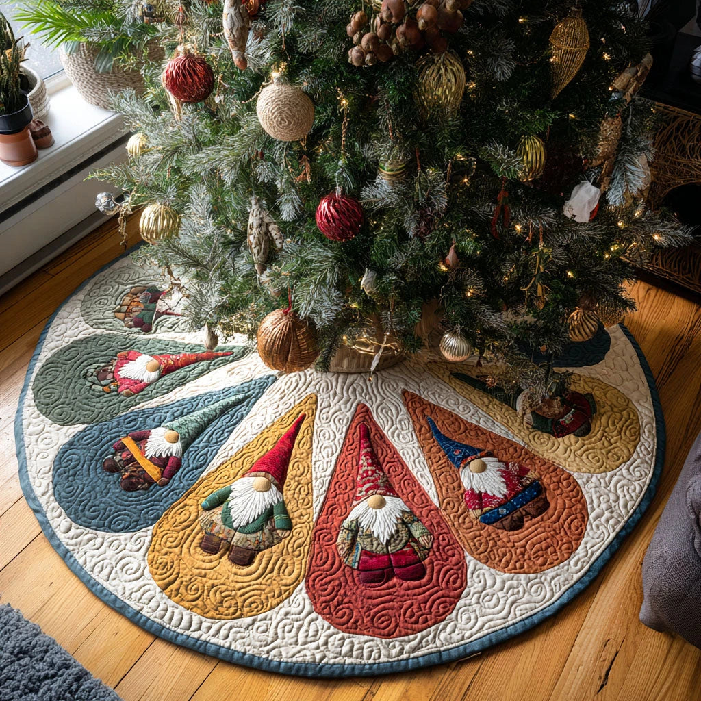 Snickerdoodle Christmas Quilted Tree Skirt